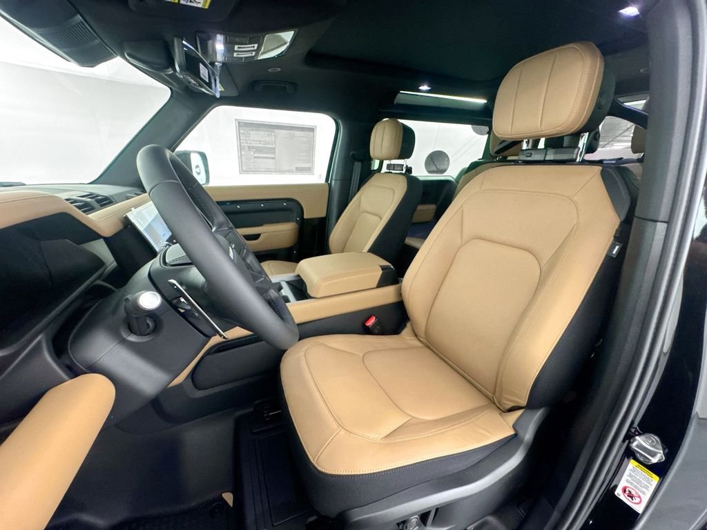 New 2026 Santorini Black Land Rover V8 image 21