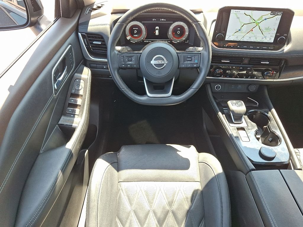 Used 2023 Black Nissan Platinum image 12