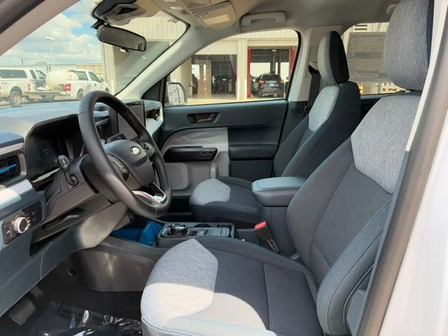 New 2026 Oxford White Ford XLT image 7