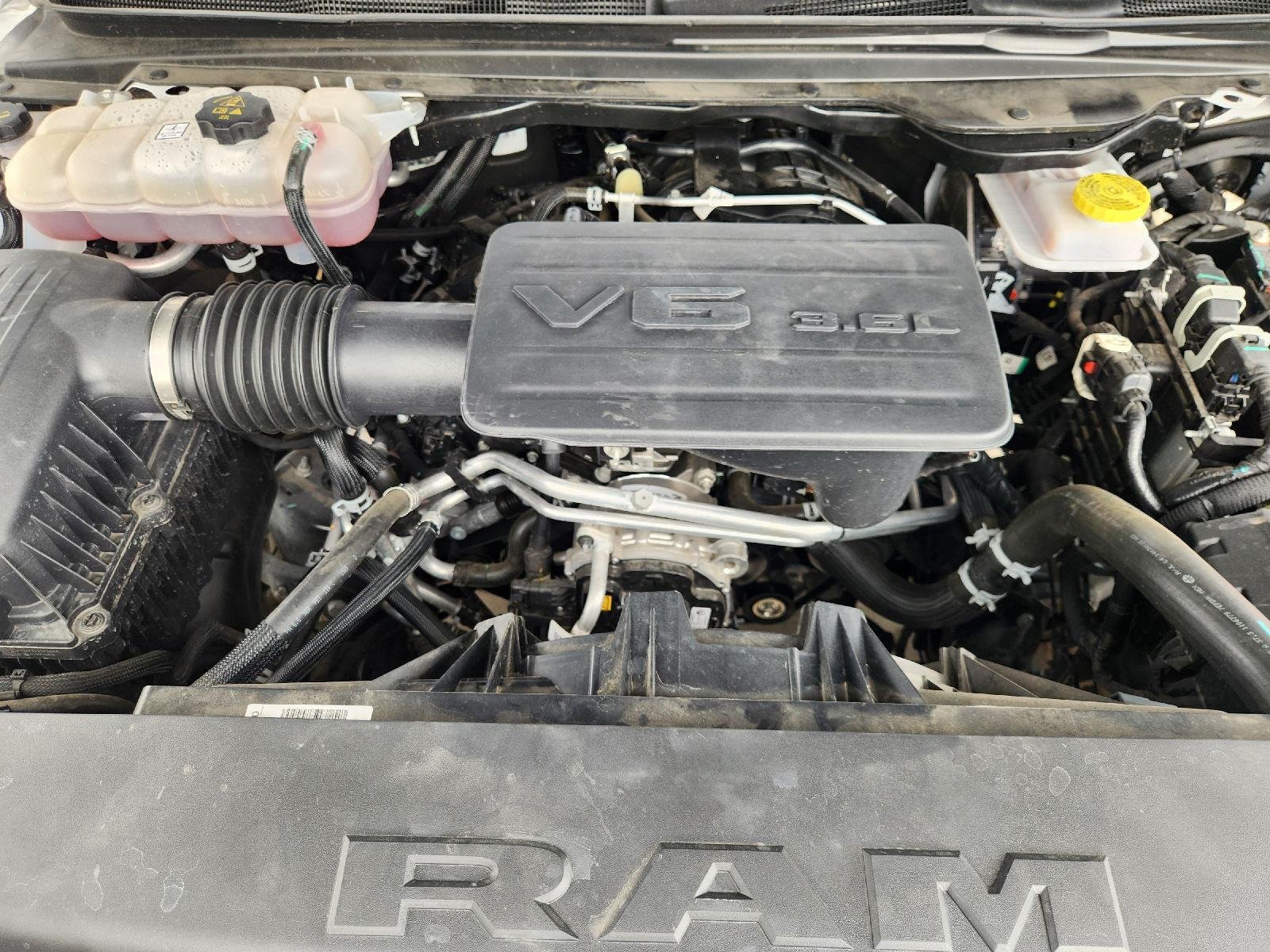 2025 Ram 1500 photo 32 of 33