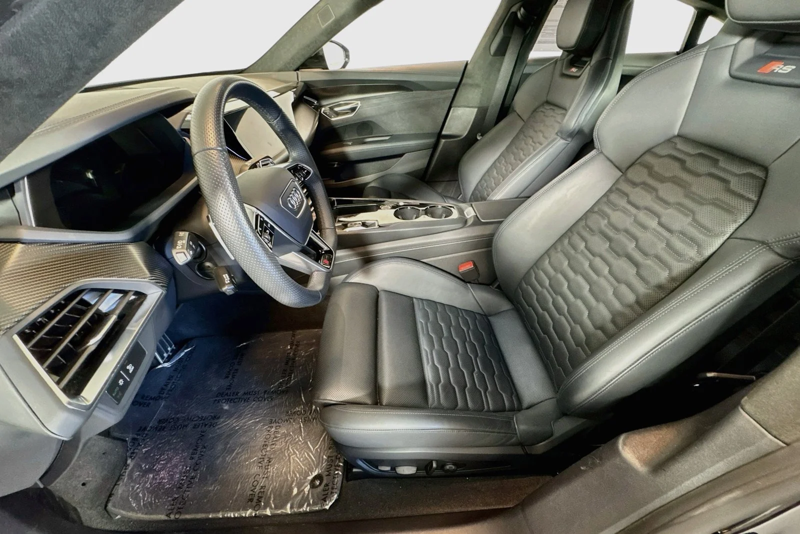Used 2023 Black Audi  image 17