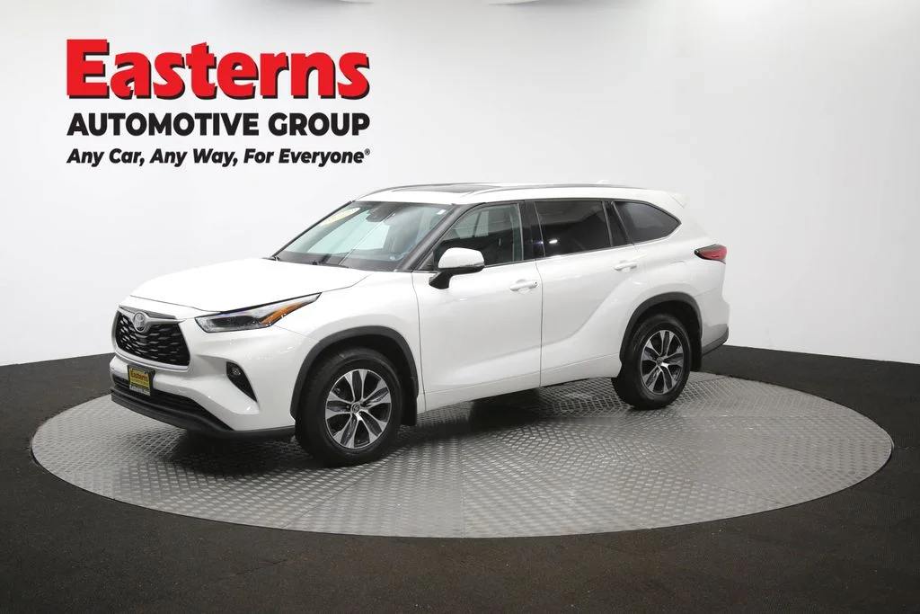 Used 2021 White Toyota XLE image 58