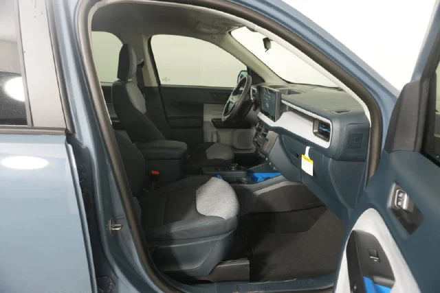 New 2026 Azure Gray Metallic Tri-Coat Ford XLT image 31
