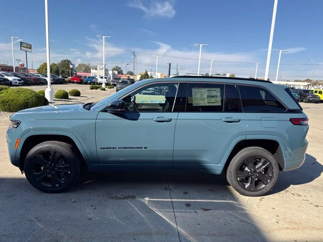 New 2027 Gray Jeep Limited Reserve image 7