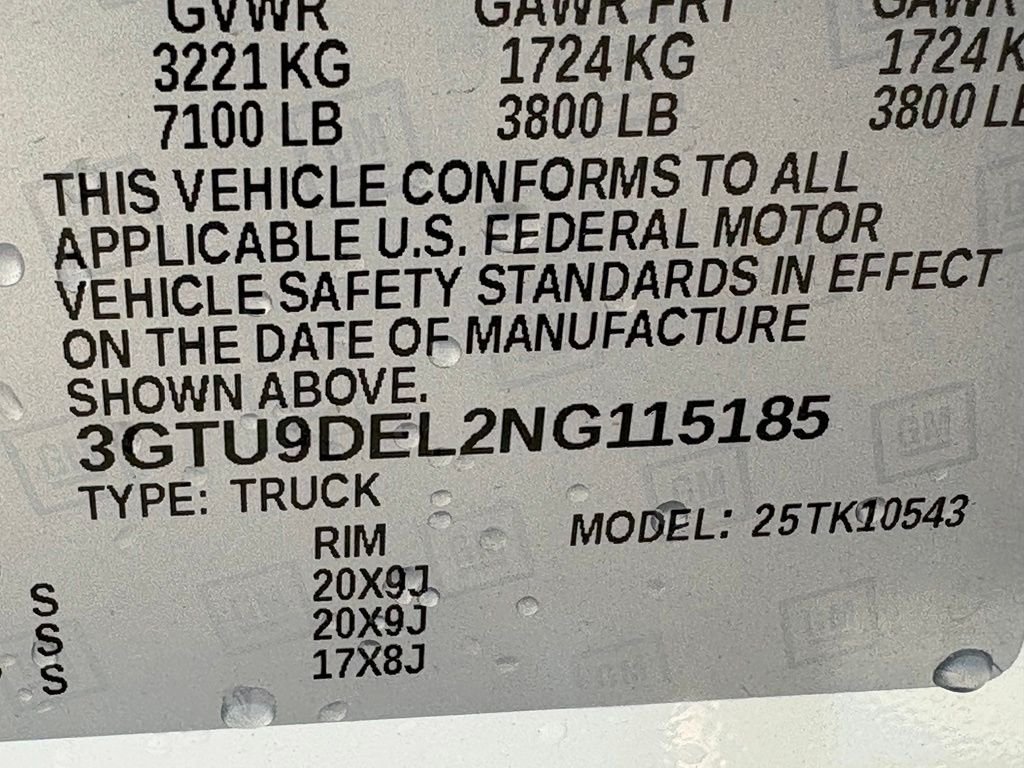Used 2022 White GMC SLT image 19
