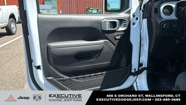 New 2026 Bright White Clear-Coat Exterior Paint Jeep Sport S image 9