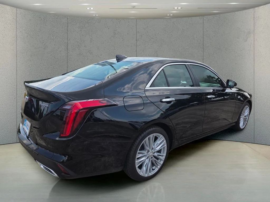 Used 2025 Black Cadillac Premium Luxury image 5