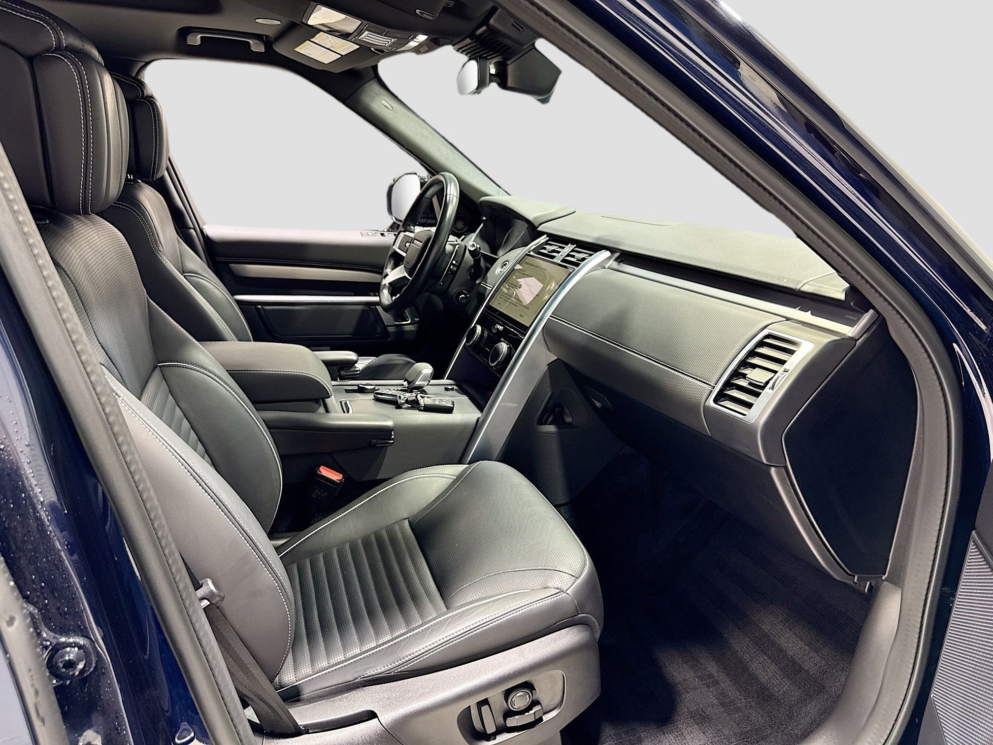 Used 2023 Portofino Blue Metallic Land Rover HSE R-Dynamic image 33