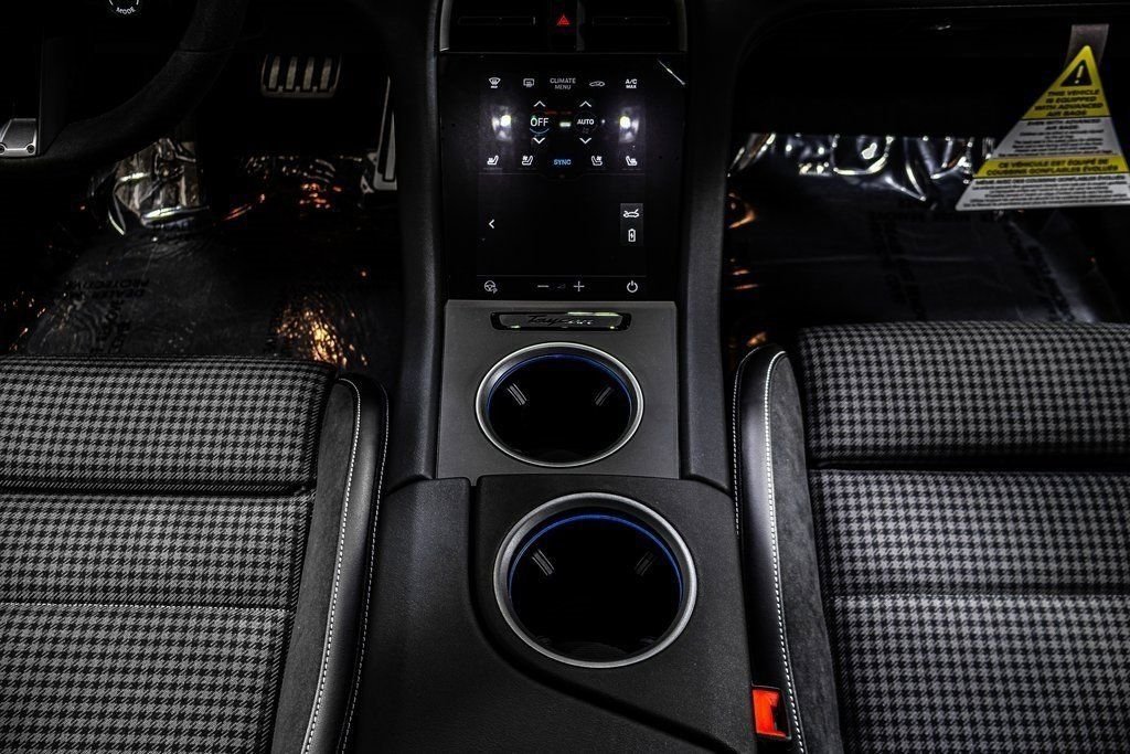 2025 Porsche Taycan S - Photo 16