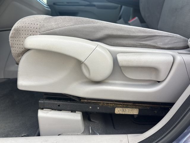 Used 2013 Blue Honda EX image 9