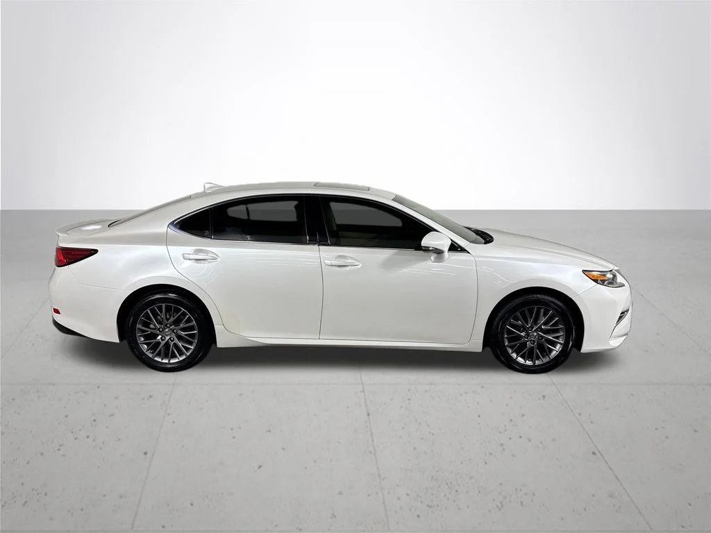 Used 2018 White Pearl Lexus 350 image 5