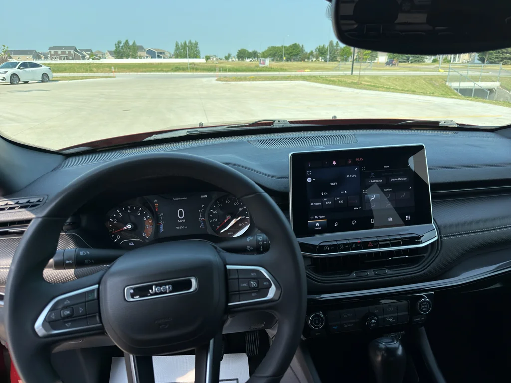 Used 2022 Velvet Red Pearl Jeep Altitude image 12