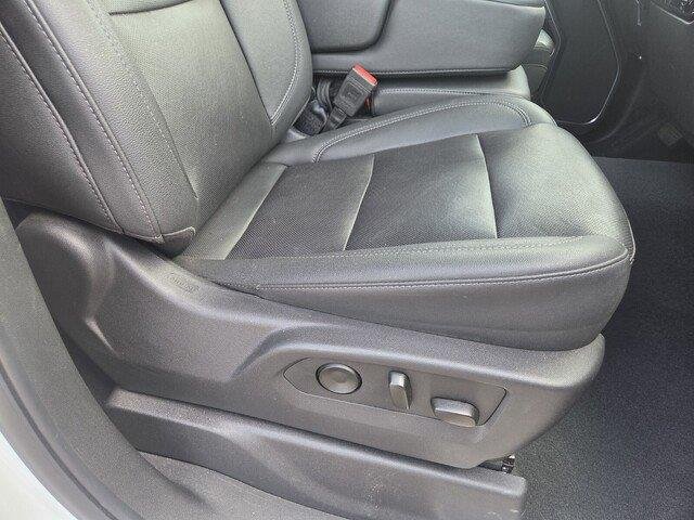 Used 2025 Summit White GMC SLT image 28