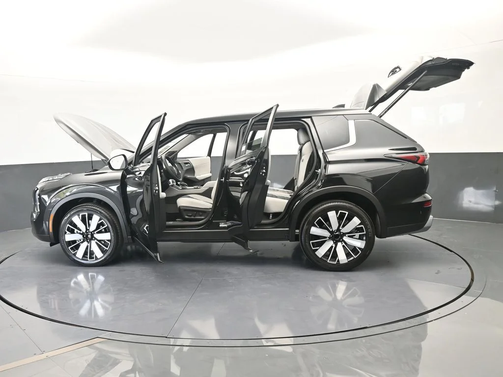 New 2026 Black Diamond Mitsubishi SE image 78