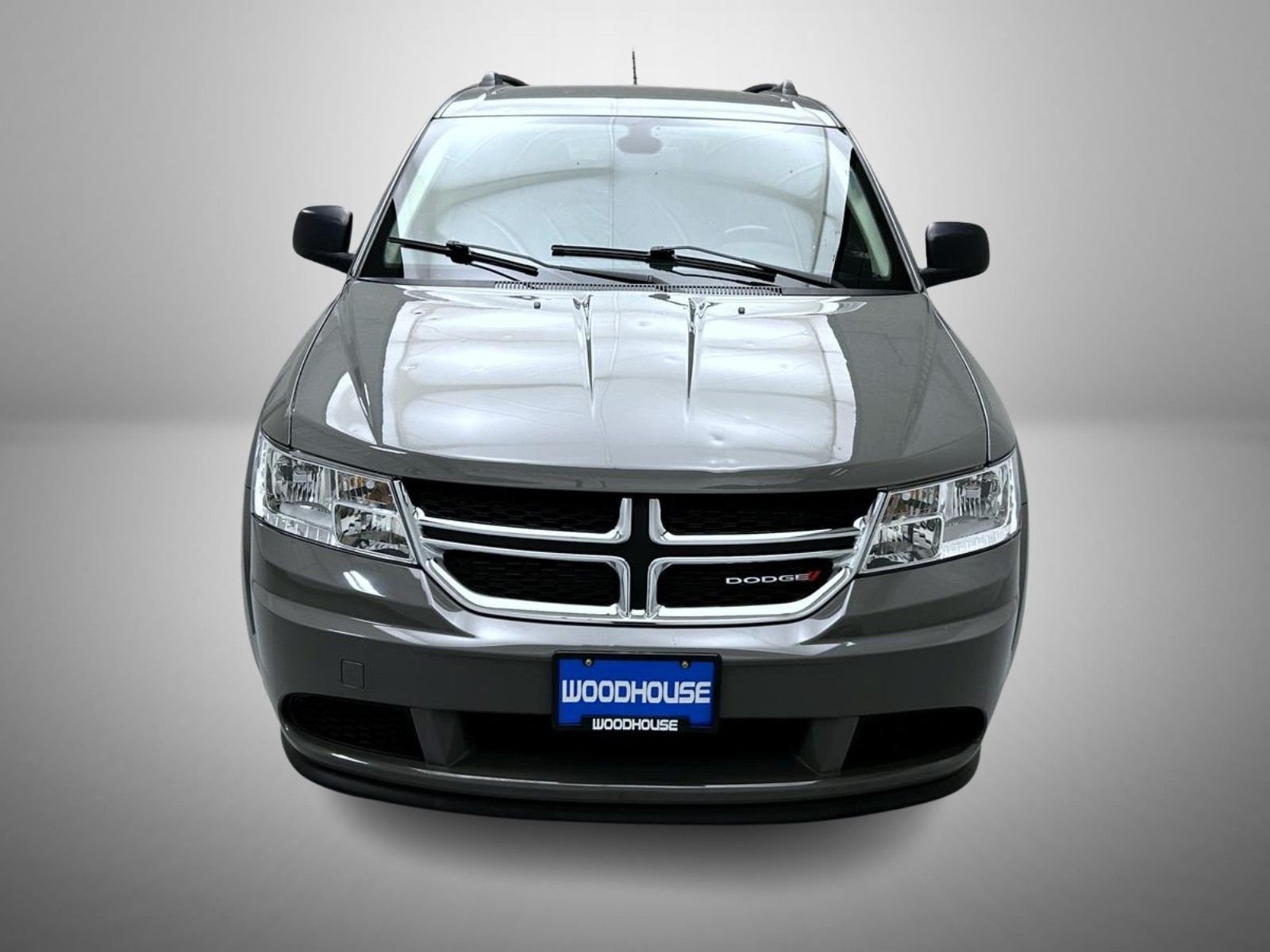 Used 2020 Gray Dodge SE image 2