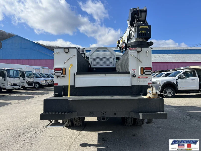 New 2025 White Peterbilt  image 7
