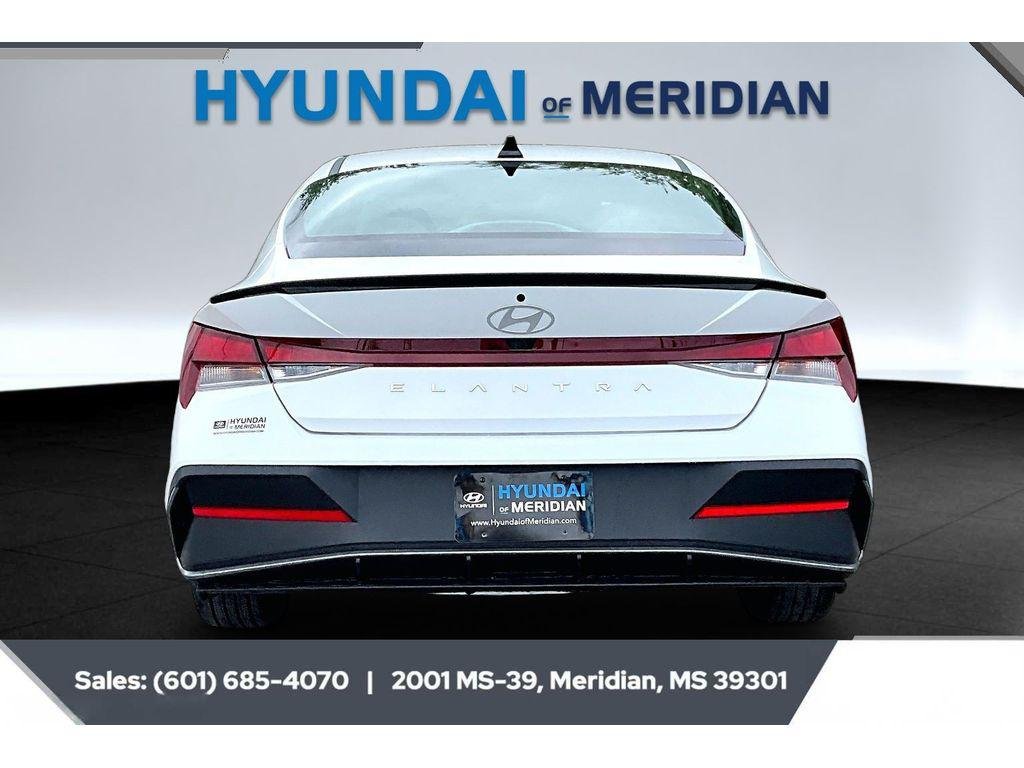New 2026 Serenity White Pearl Hyundai SEL Sport image 4