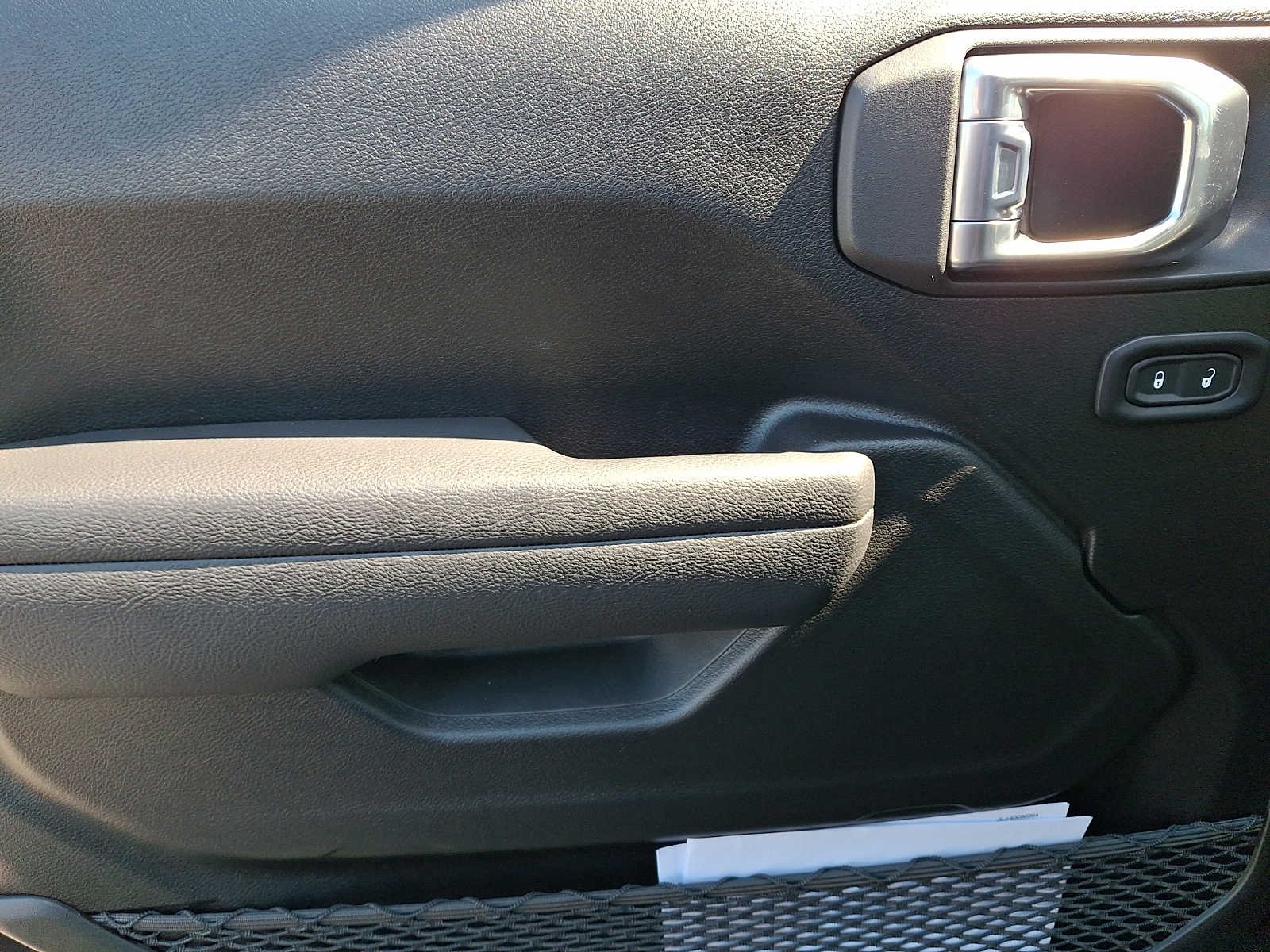 New 2026 Black Clear-Coat Exterior Paint Jeep 85th Anniversary image 8