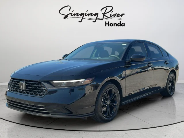Used 2025 Black Honda SE image 3