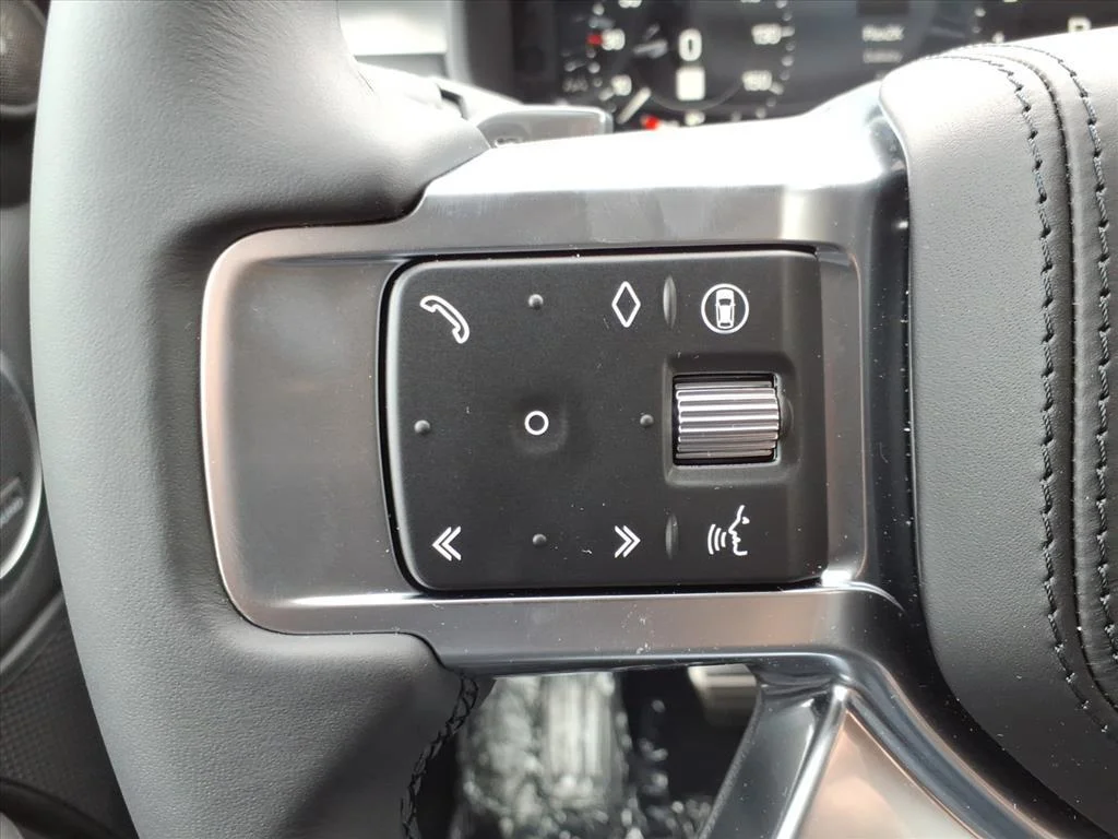 2026 Land Rover Discovery Gemini Edition - Photo 11