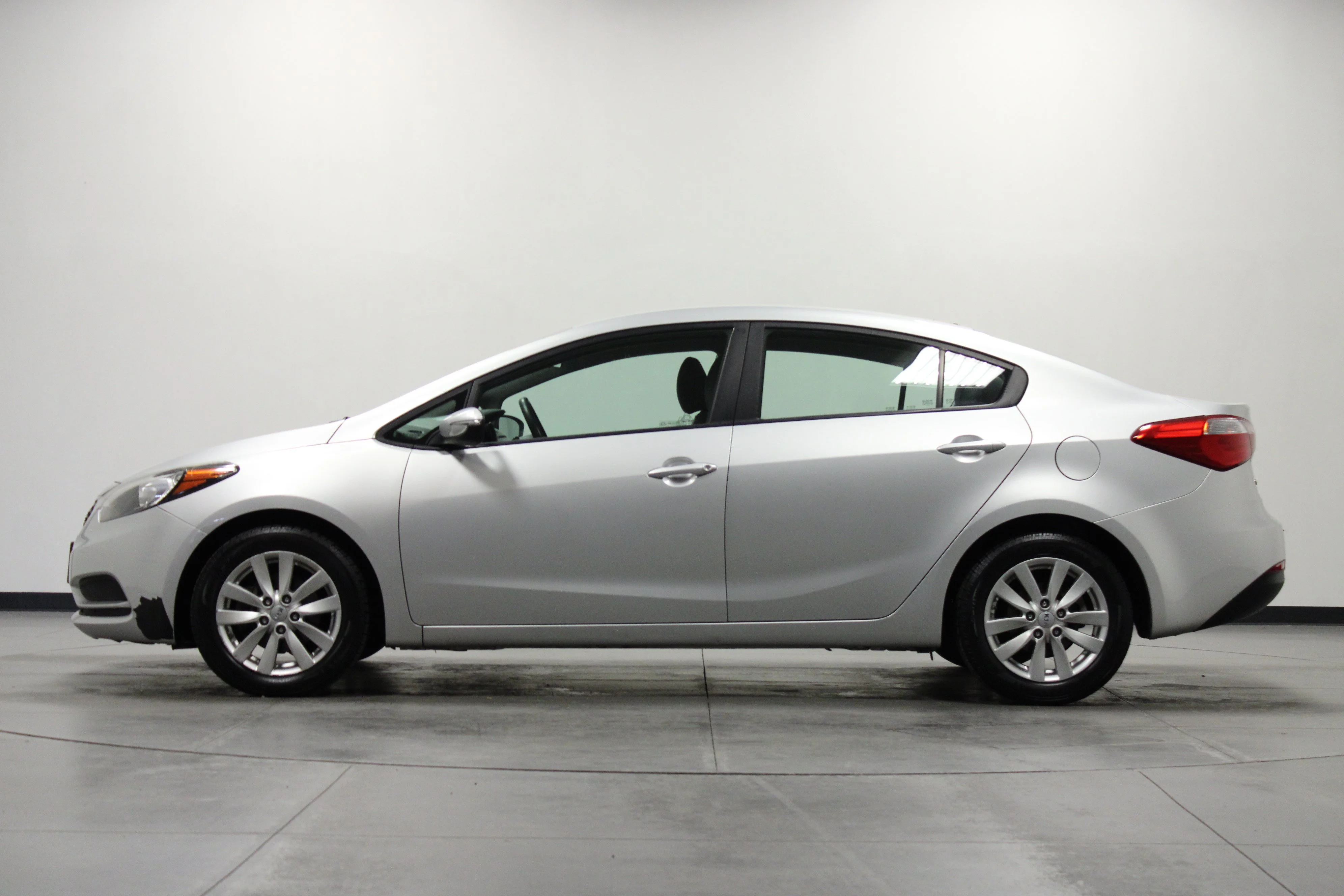 Used 2014 Bright Silver Kia LX image 7