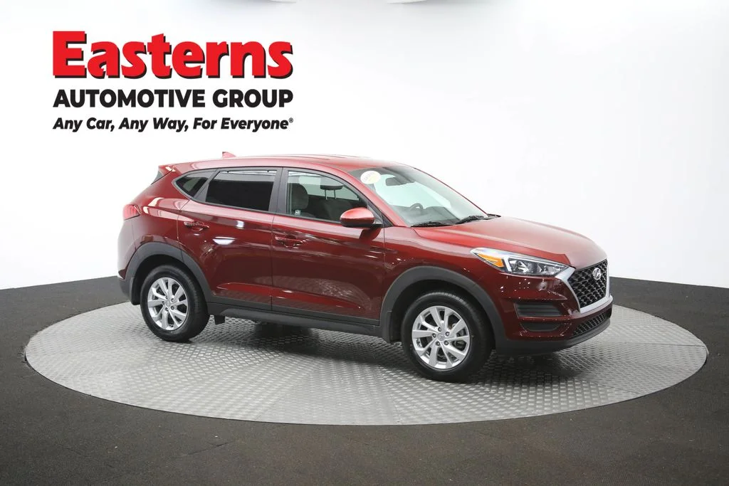Used 2020 Red Hyundai SE image 47