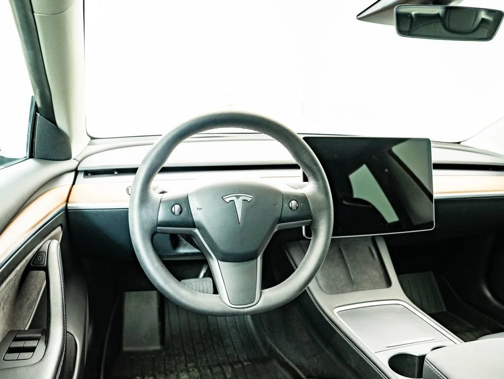 Used 2023 Black Tesla  image 29