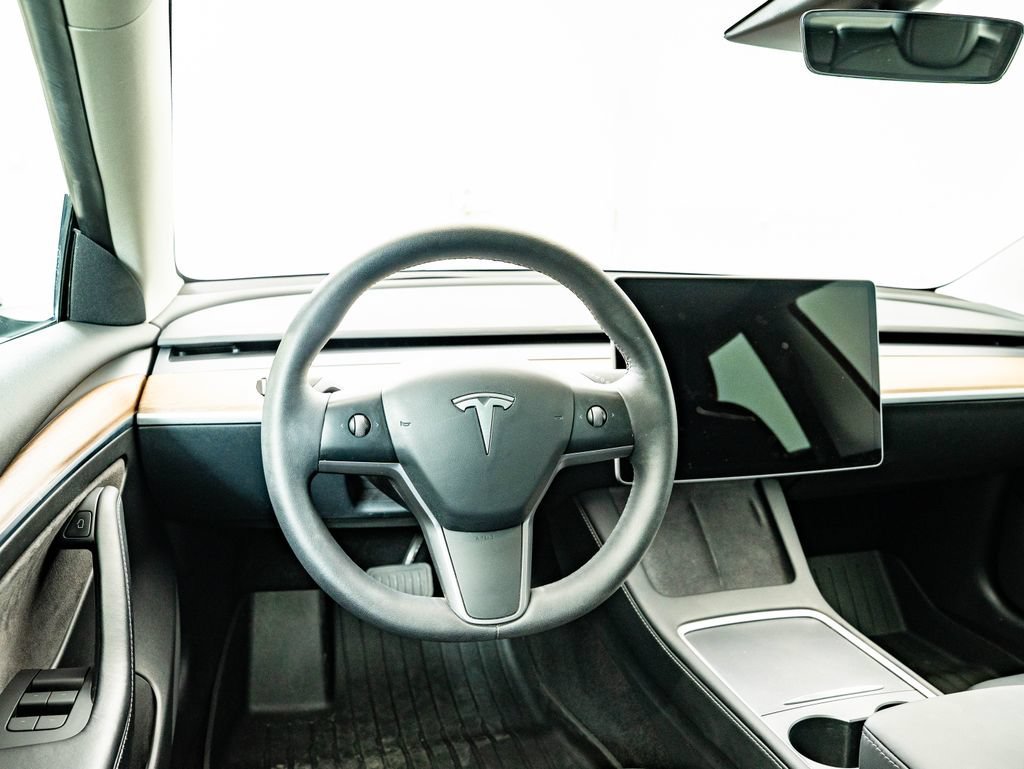 Used 2023 Black Tesla  image 29