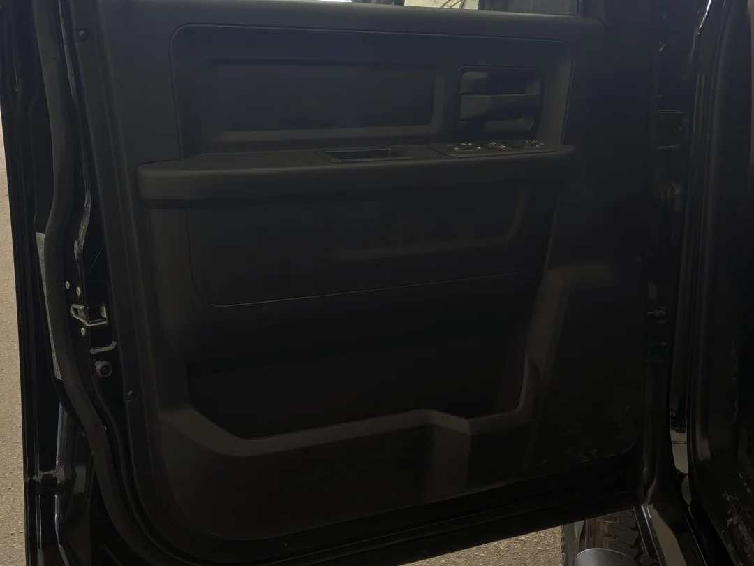 New 2026 Black RAM Black Express - - 6.7L Cummins HO  - Pkg 24C  - 5th Wheel/Gooseneck Prep  - 20 Black Wheels & More! image 11