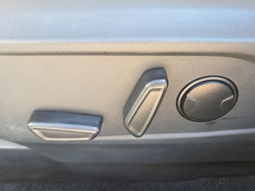 Used 2022 White Ford Premium image 18