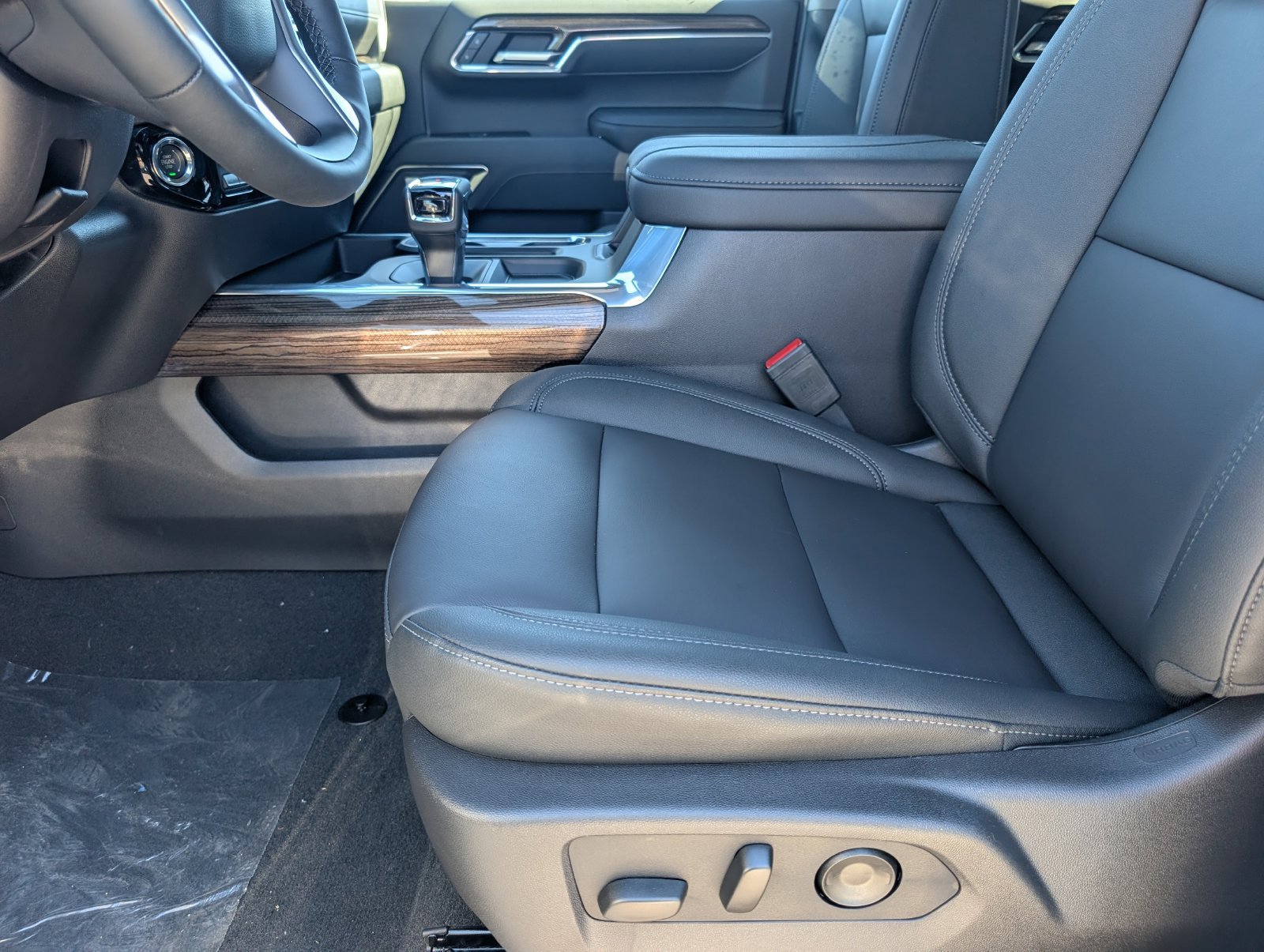 2026 Chevrolet Silverado 1500 LT Trail Boss - Photo 9