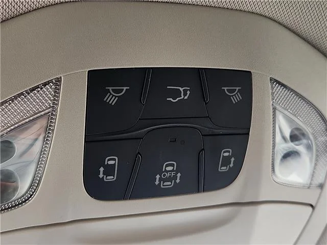 Used 2024 Silver Chrysler LX Passenger image 17