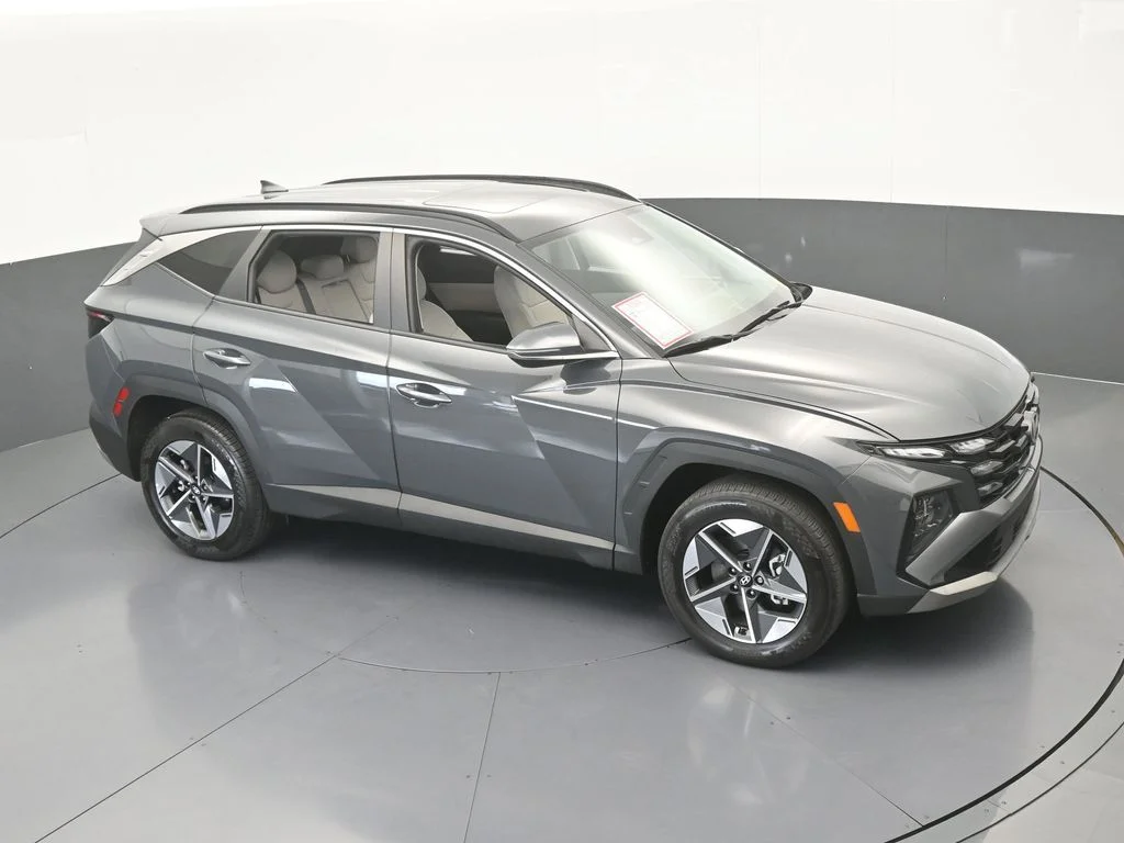 Used 2025 Ecotronic Gray Hyundai SEL Convenience image 56