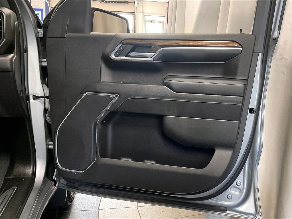 Used 2023 Gray Chevrolet LT image 12