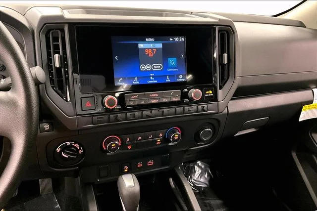 New 2026 Glacier White Nissan S image 28