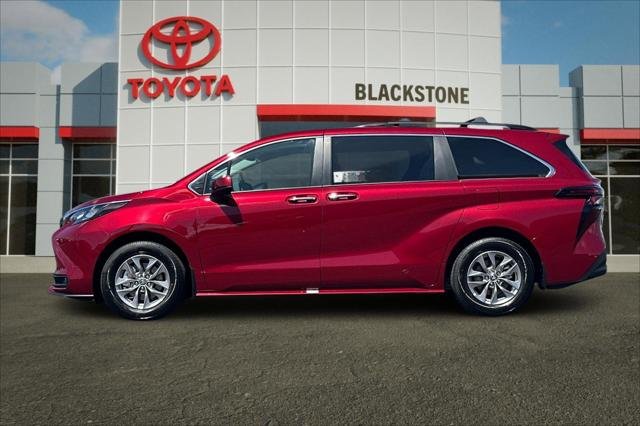 Certified Used 2026 RUBY FLARE PEARL Toyota  image 6