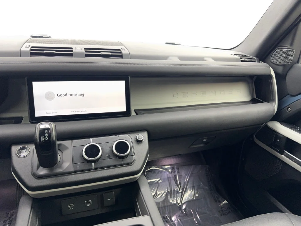 Used 2023 Blue Land Rover SE image 56