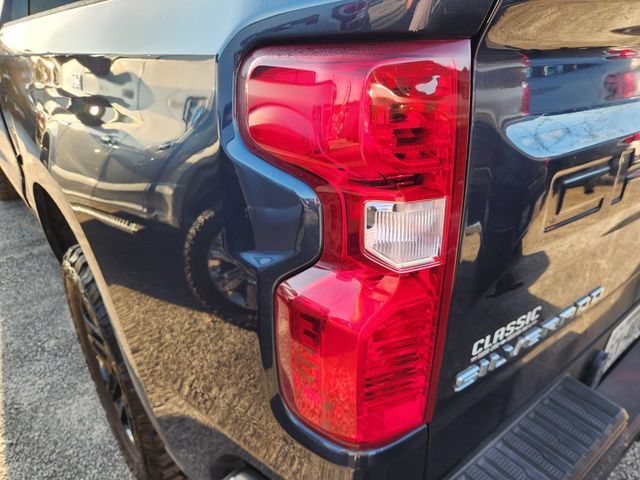 Used 2022 NORTHSKY BLUE METALLIC Chevrolet Custom image 7