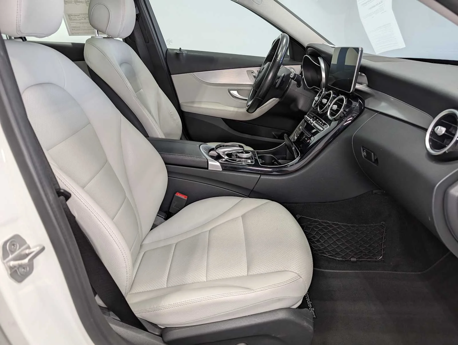 Used 2015 Polar White Mercedes-Benz C 300 image 38