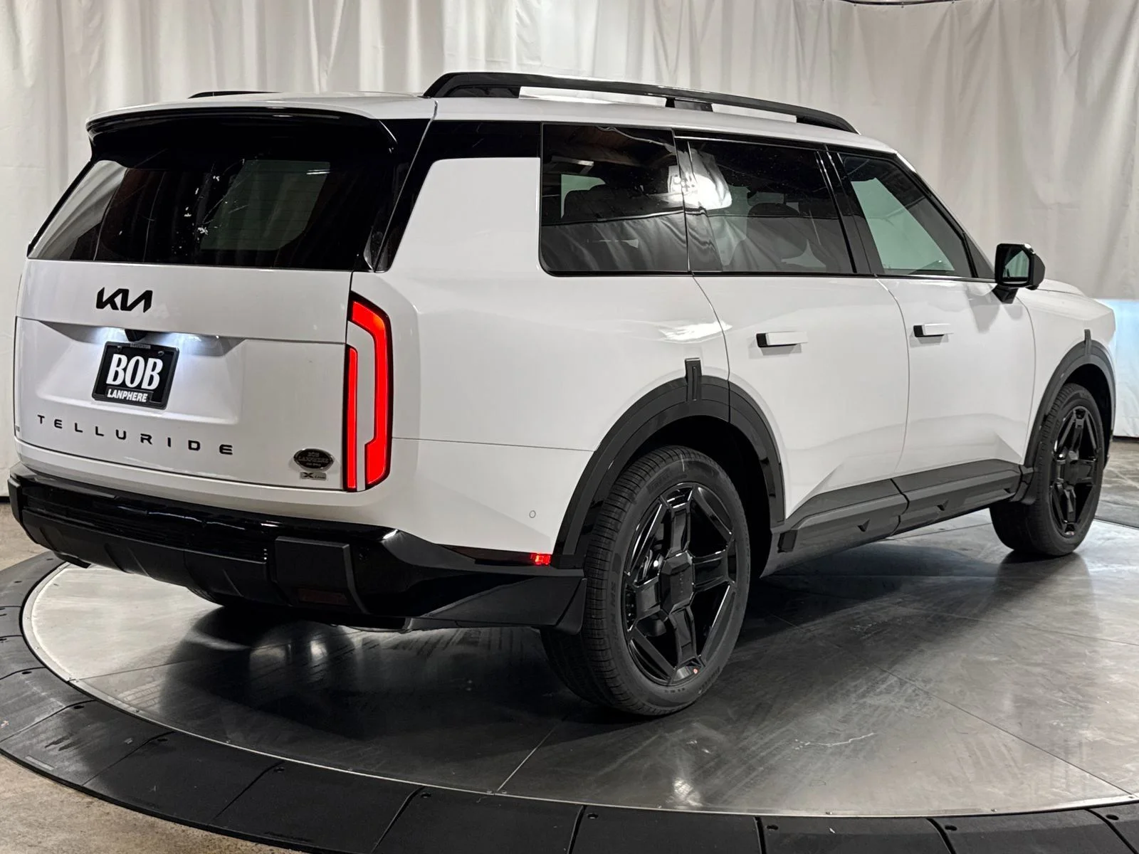 New 2027 Glacial White Pearl Kia X-Line SX image 8