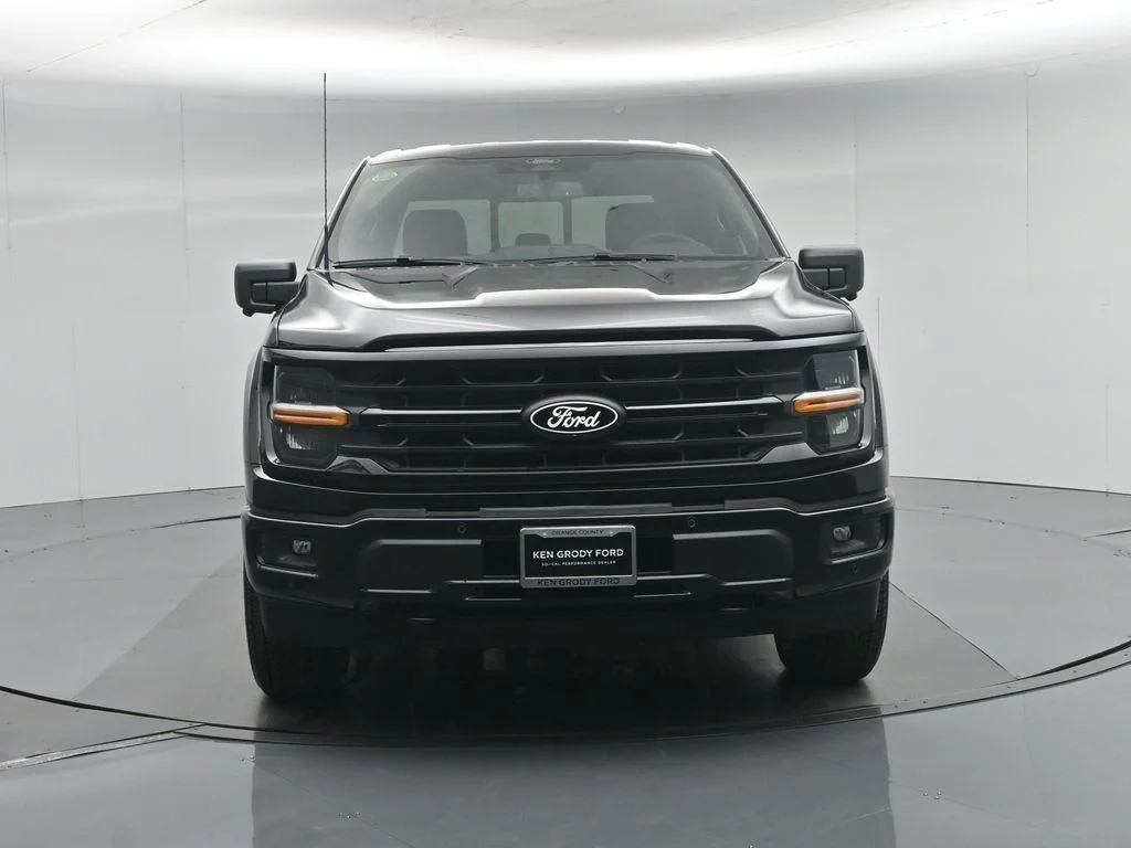 New 2026 Agate Black Metallic Ford XLT image 25