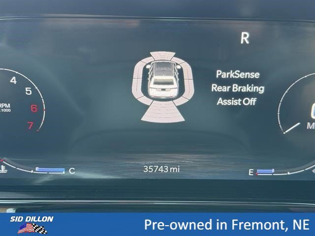 Used 2023 Diamond Black Crystal Pearlcoat Jeep Series III image 25
