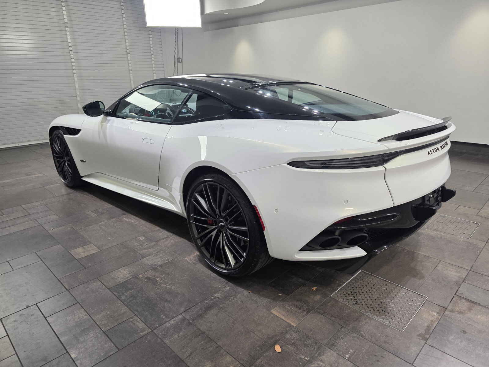 2023 Aston Martin DBS AM7 photo 2