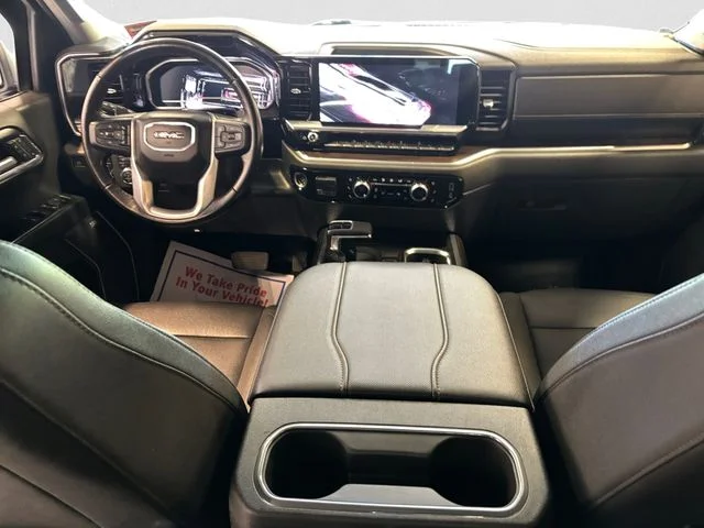 Used 2023 White GMC SLT image 11