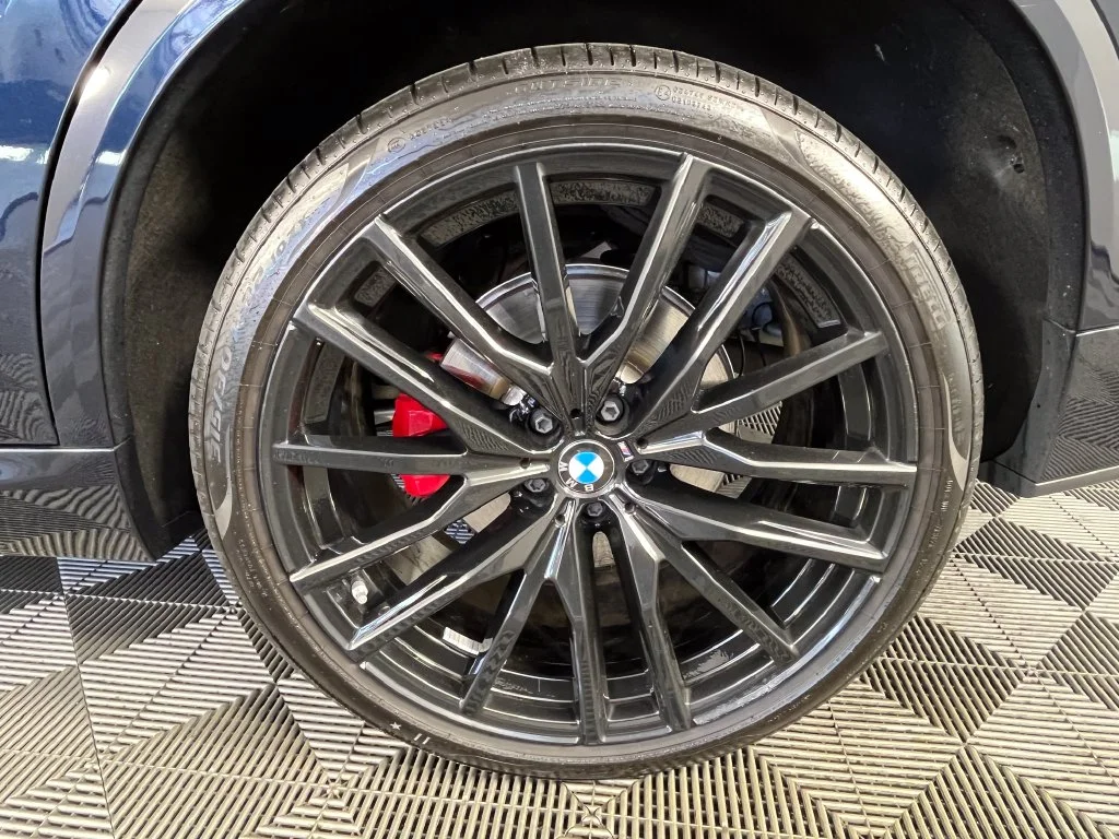 Used 2025 Carbon Black Metallic BMW xDrive40i image 15
