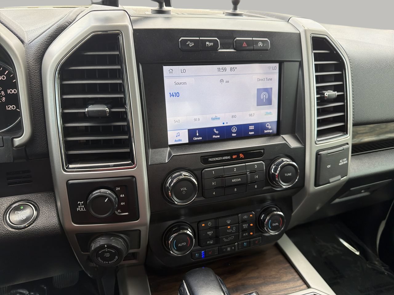 Used 2019 Magnetic Ford Lariat image 21