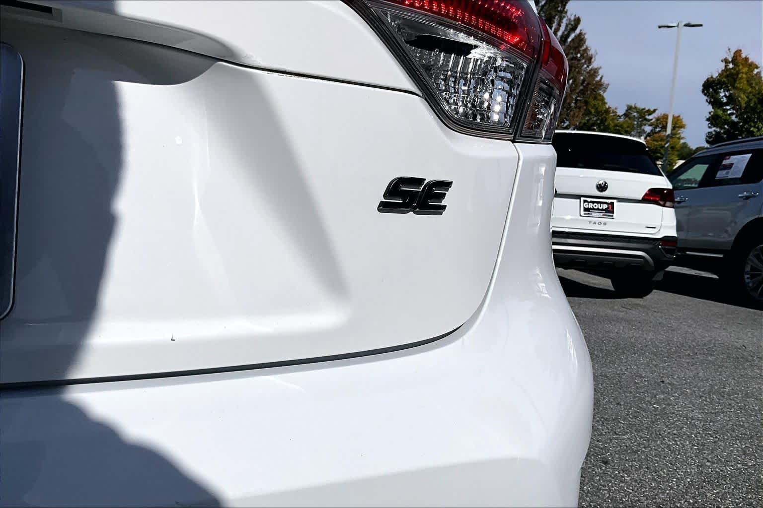 Used 2022 White Toyota SE Nightshade image 10
