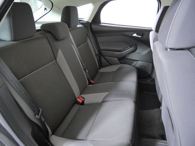 Used 2013  Ford SE image 16