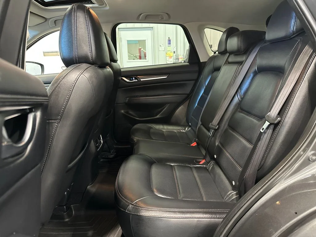 Used 2020 Gray Mazda Grand Touring image 28