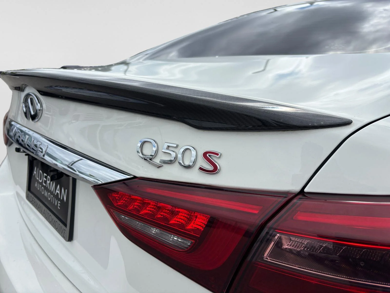 Used 2018 Pure White INFINITI RED SPORT 400 image 53